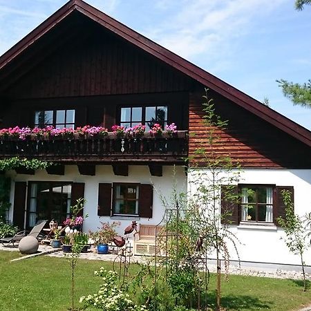 Apartment Haus Merlin Am Boeckelsberg Weimar  Buitenkant foto
