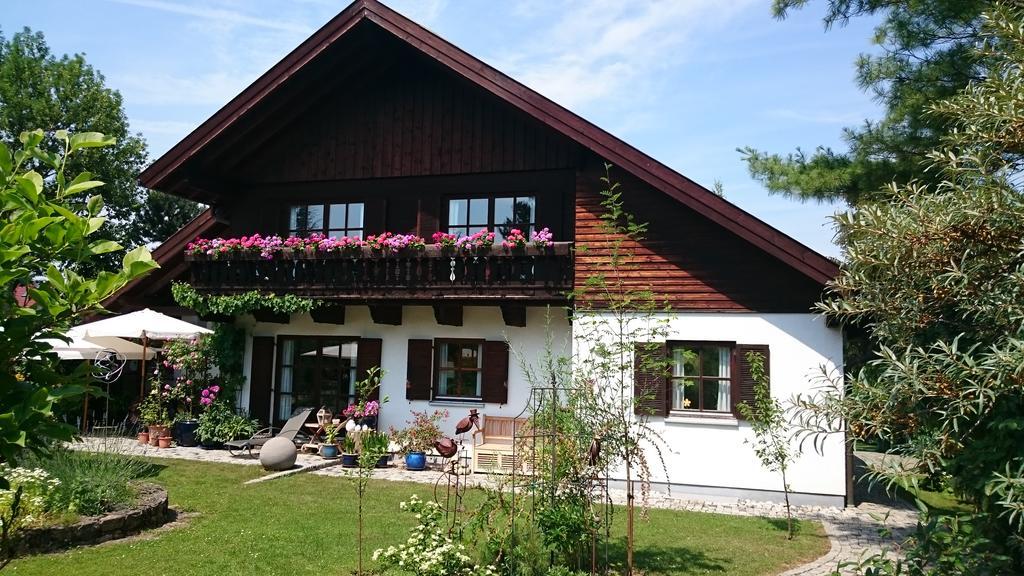 Apartment Haus Merlin Am Boeckelsberg Weimar  Buitenkant foto