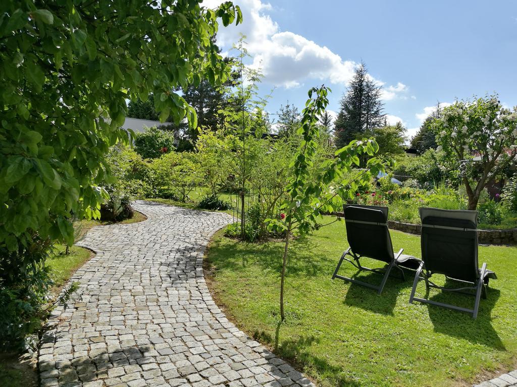 Apartment Haus Merlin Am Boeckelsberg Weimar  Buitenkant foto