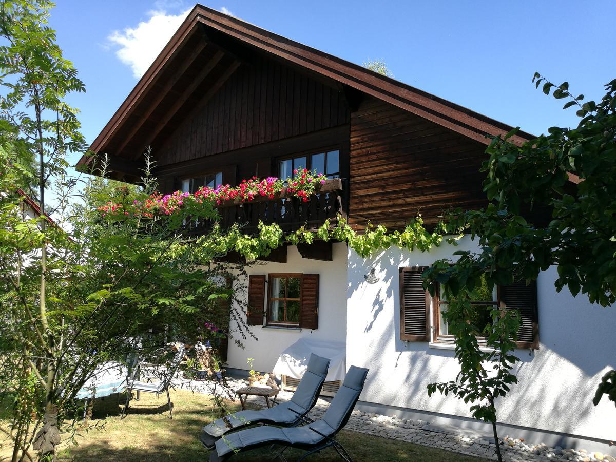Apartment Haus Merlin Am Boeckelsberg Weimar  Buitenkant foto